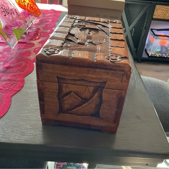 Vintage Chinese Hand Carved Camphor Box - Picture 3 of 5